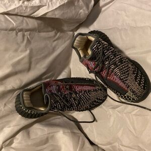Boy or Girls Yeezy Size 2